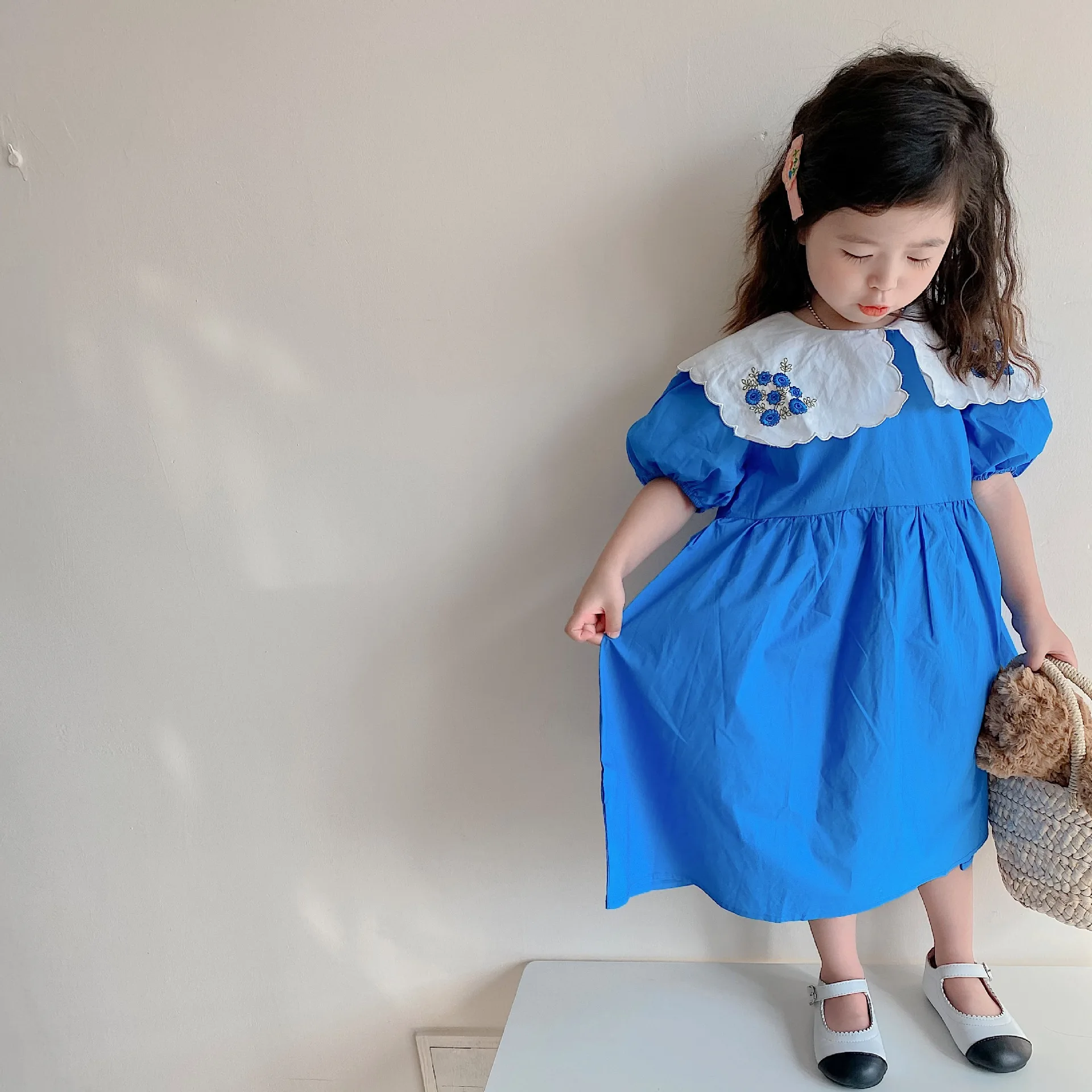 1818C Koreja Dekle Obleko otroških Oblačil 2022 Poletje Vezene River Mehurček Rokav Dekle Obleko Bombaž Modra Obleka Slike 2